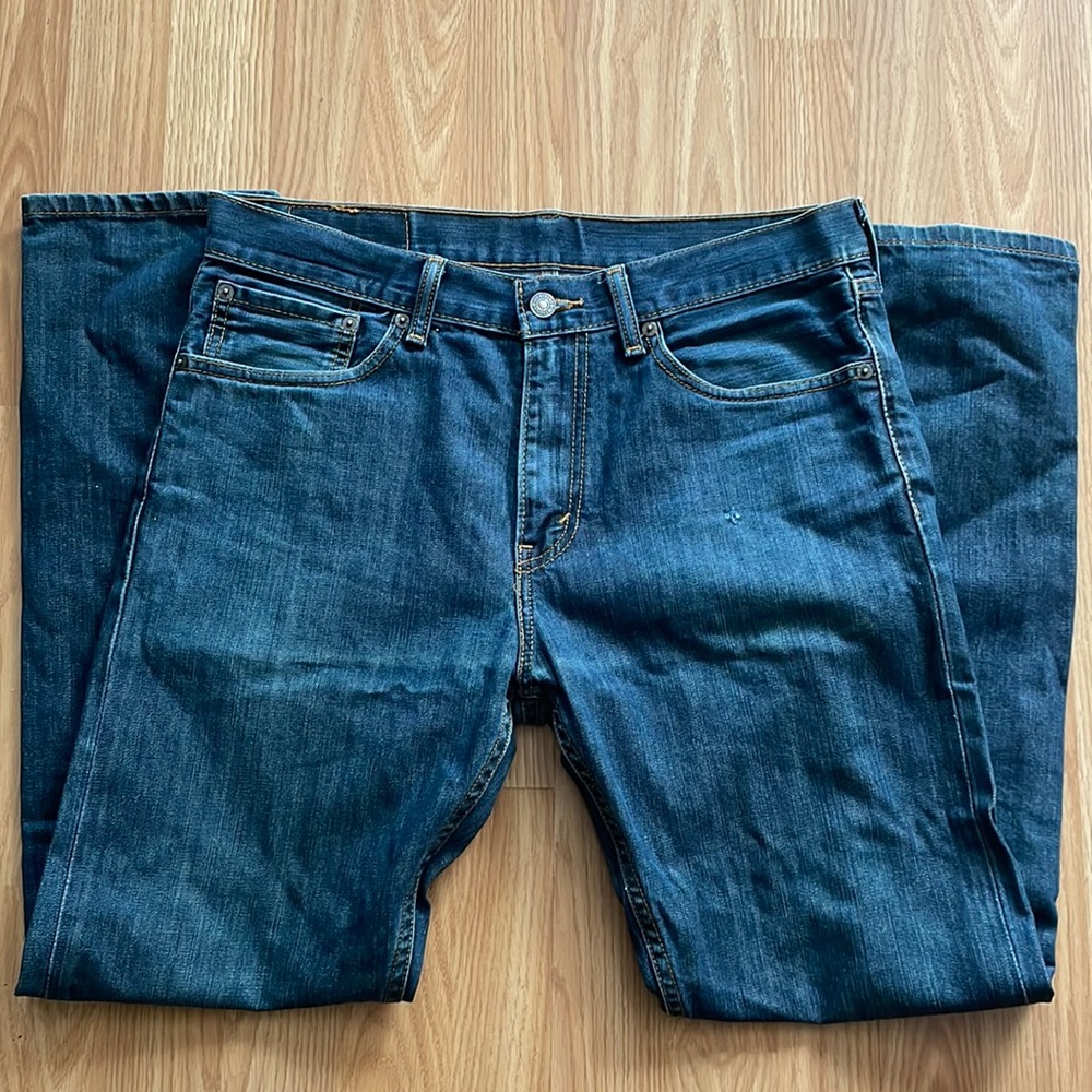 Men’s Levi’s 508 Regular tapered fit jeans. Blue. Size 31 X 30.